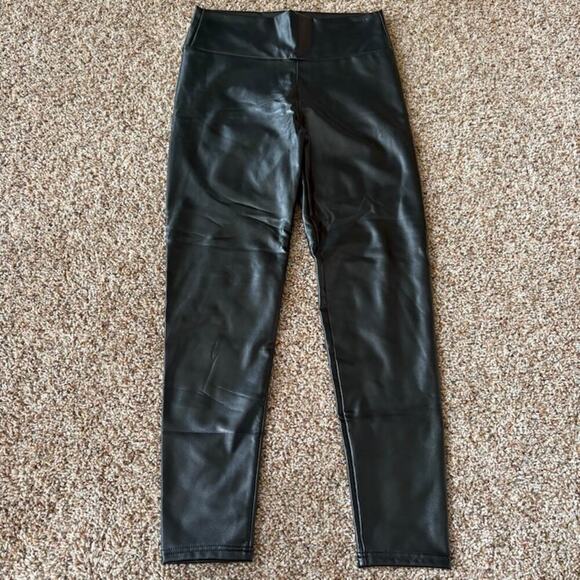 Unbranded Pants - Unbranded Black Faux Leather High Waist Straight Leg Leggings sz Medium